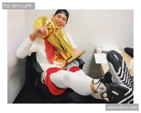 林书豪被选入NBA全明星替补阵容，成为首位亚洲球员